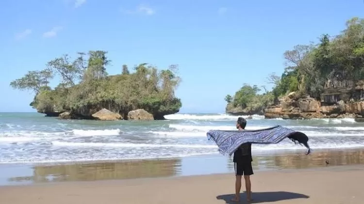Pantai Pelangi